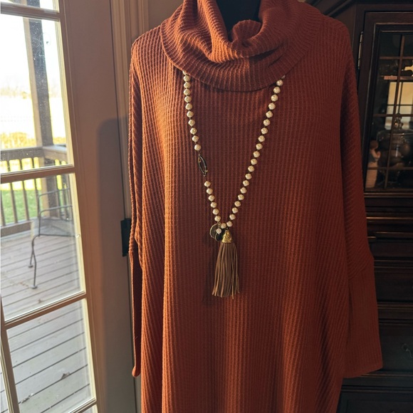 Rust Waffle Neck Cowl Neck Sweater / Tunic Top with Batwing Sleeves - LOVE! 💗 - Picture 2 of 8